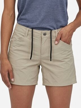 Patagonia Womens Sage/Green Quandary Shorts  5" Size 2